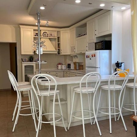 Luxury Breeze Apartment Pantai Sunny Bagian luar foto