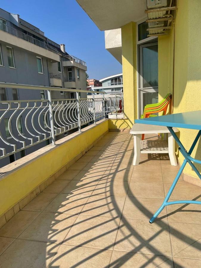 Luxury Breeze Apartment Pantai Sunny Bagian luar foto