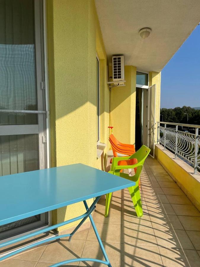 Luxury Breeze Apartment Pantai Sunny Bagian luar foto